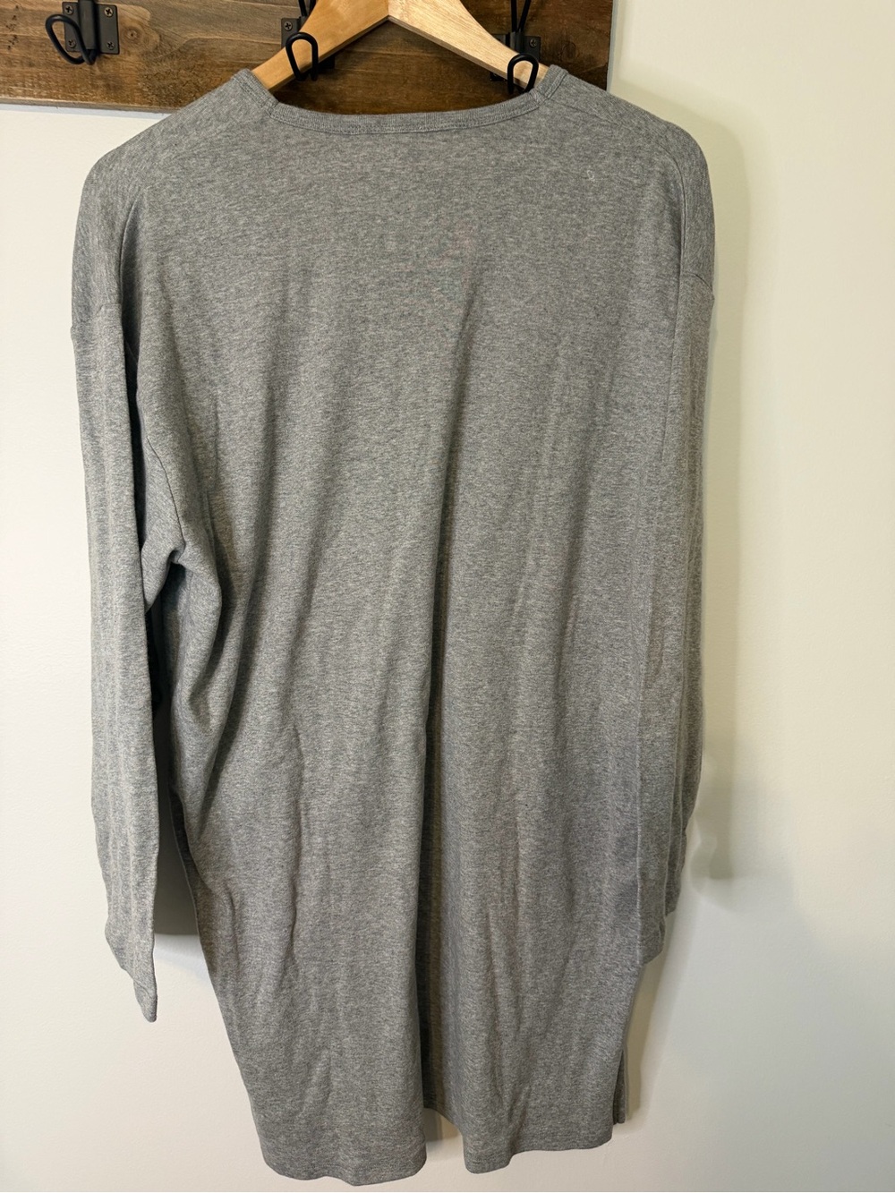 Victoria’s Secret Vintage-Style Gray Sleepshirt Nightgown Embroidered Logo M - Picture 2 of 6